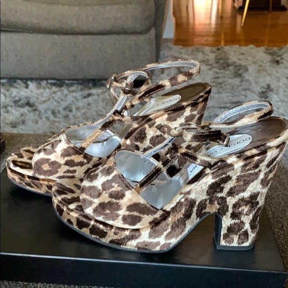 D&G mint condition shoes. Box and bag included. - Picture 3 of 5